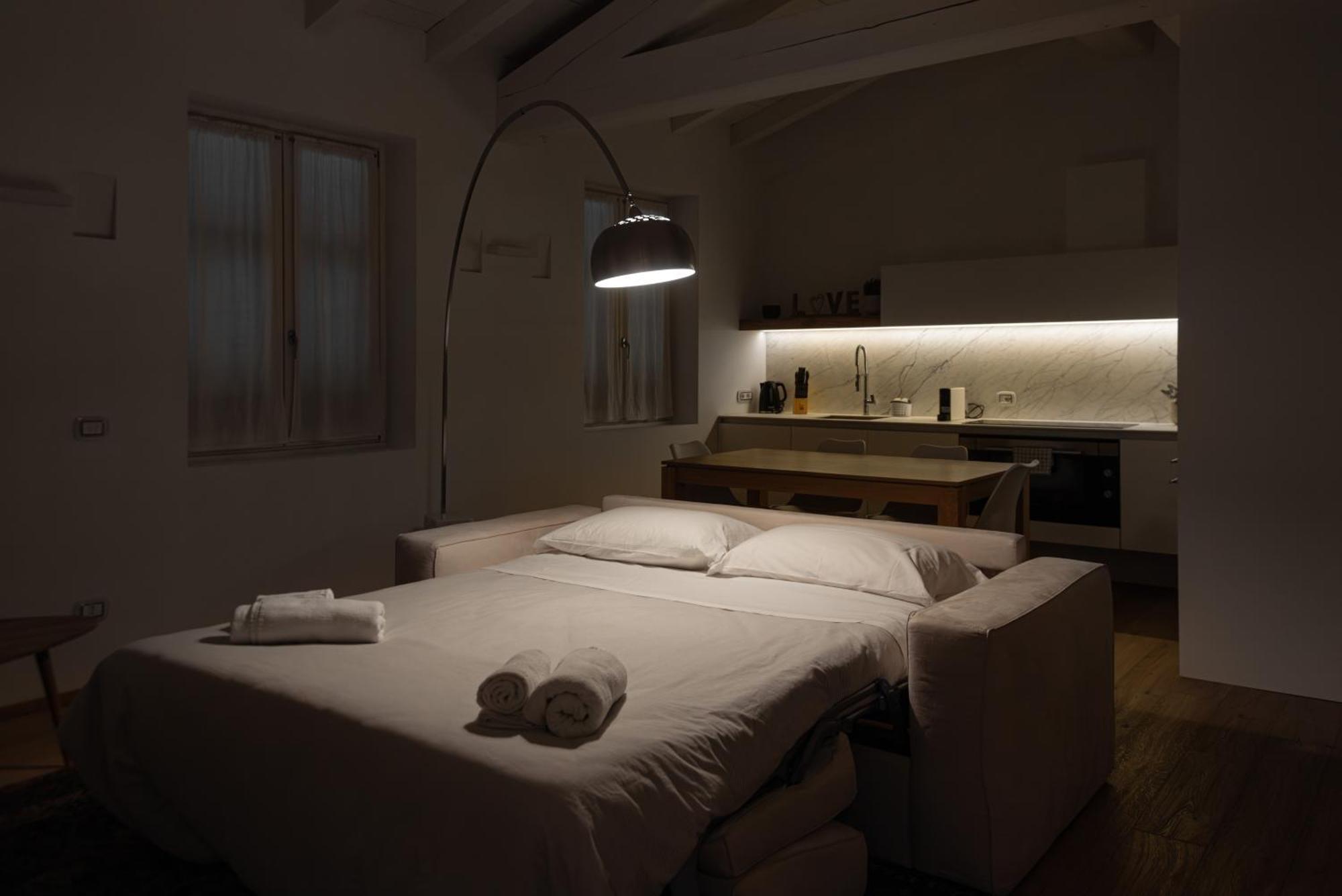 Apartamento White Moon Crema & Parking Exterior foto